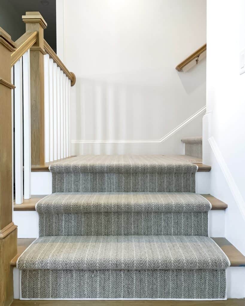 Hollywood vs. Waterfall Stair Runners: What’s the Difference?