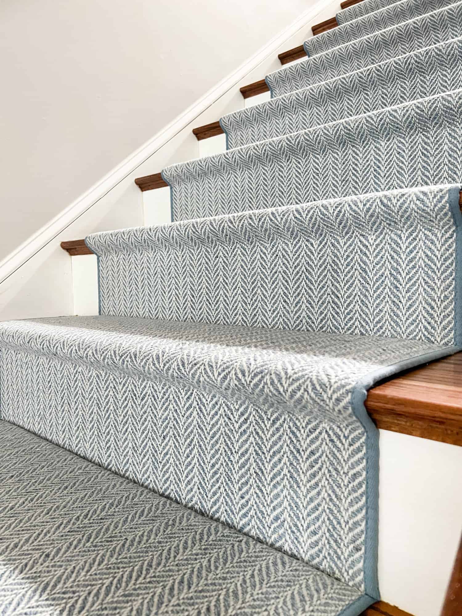 Hollywood vs. Waterfall Stair Runners What’s the Difference?