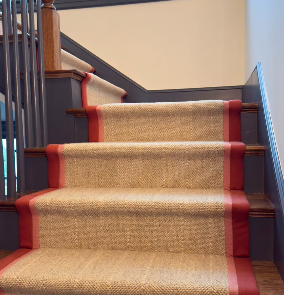 carpet edge
carpet binding
rug edge